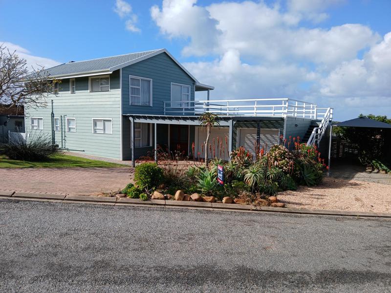 4 Bedroom Property for Sale in Stilbaai Wes Western Cape